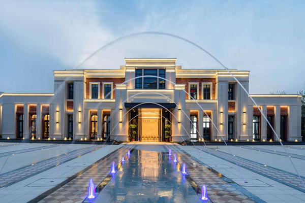 安慶弘陽廣場售樓部亮化施工工程